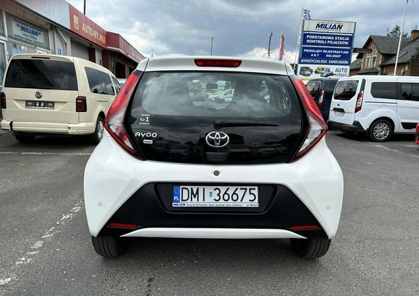 Toyota Aygo cena 38500 przebieg: 83400, rok produkcji 2020 z Syców małe 254